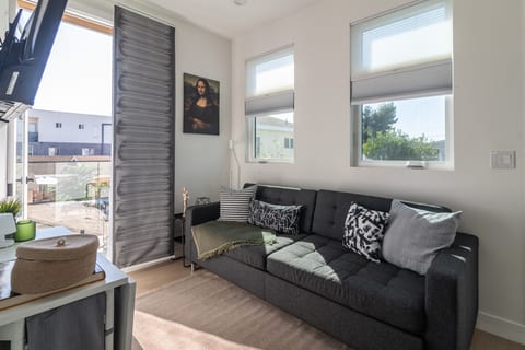 Scandinavian-Style 1BR Apartment BUILT 2024 (p83)