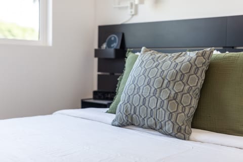 Scandinavian-Style 1BR Apartment BUILT 2024 (p83)