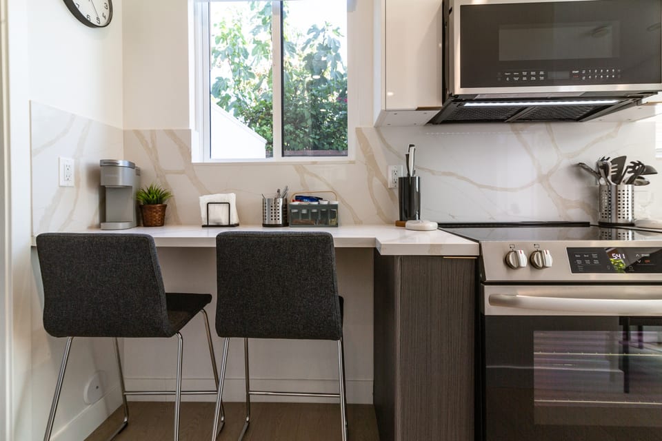 Scandinavian-Style 1BR Apartment BUILT 2024 (p81) - Los Angeles