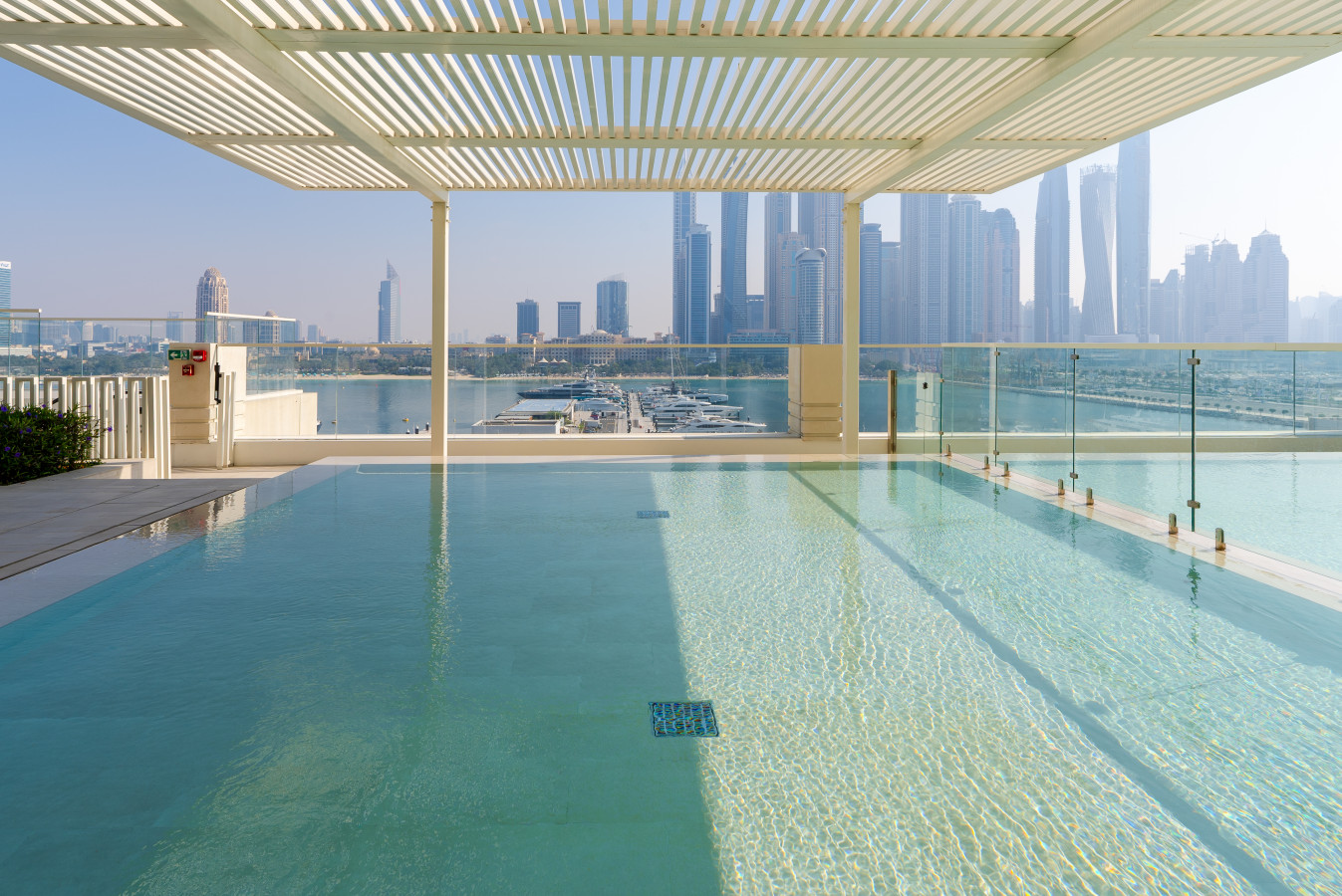 Elegant and Spacious 1 BR Apartment- Beachfront - Tecom - Dubai - United Arab Emirates