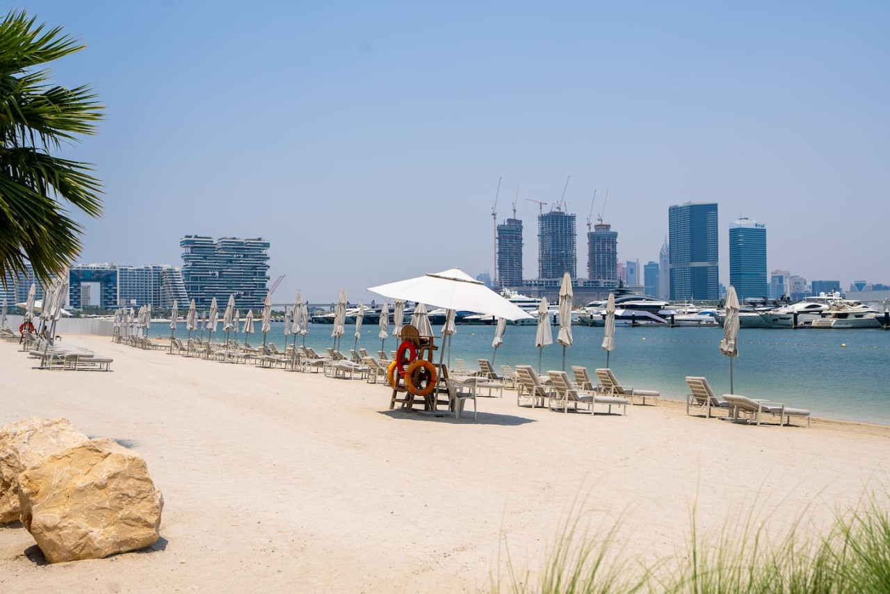 Elegant and Spacious 1 BR Apartment- Beachfront - Tecom - Dubai - United Arab Emirates