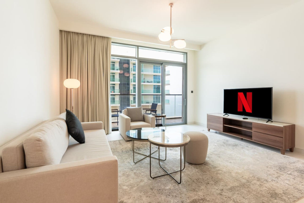 Elegant and Spacious 1 BR Apartment- Beachfront - Tecom - Dubai - United Arab Emirates