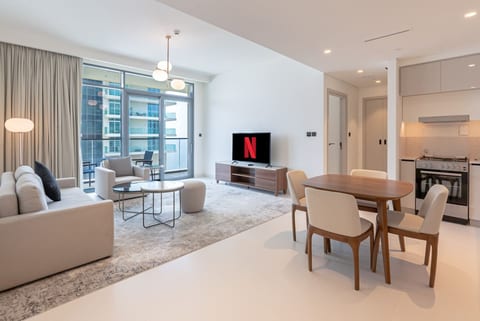 Elegant and Spacious 1 BR Apartment- Beachfront