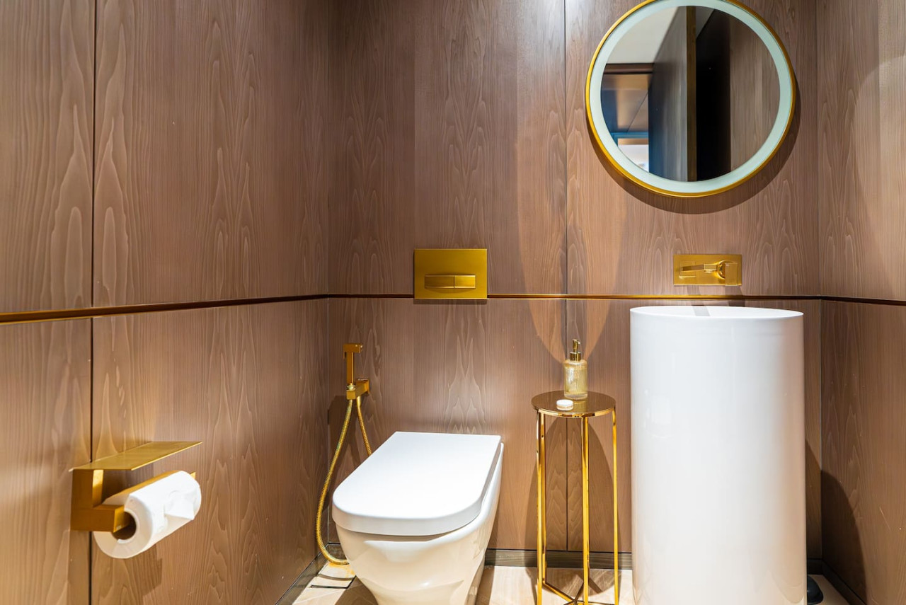 Exclusive 2BR in Five Palm Jumeirah - Pool & Beach Access - Tecom - Dubai - United Arab Emirates