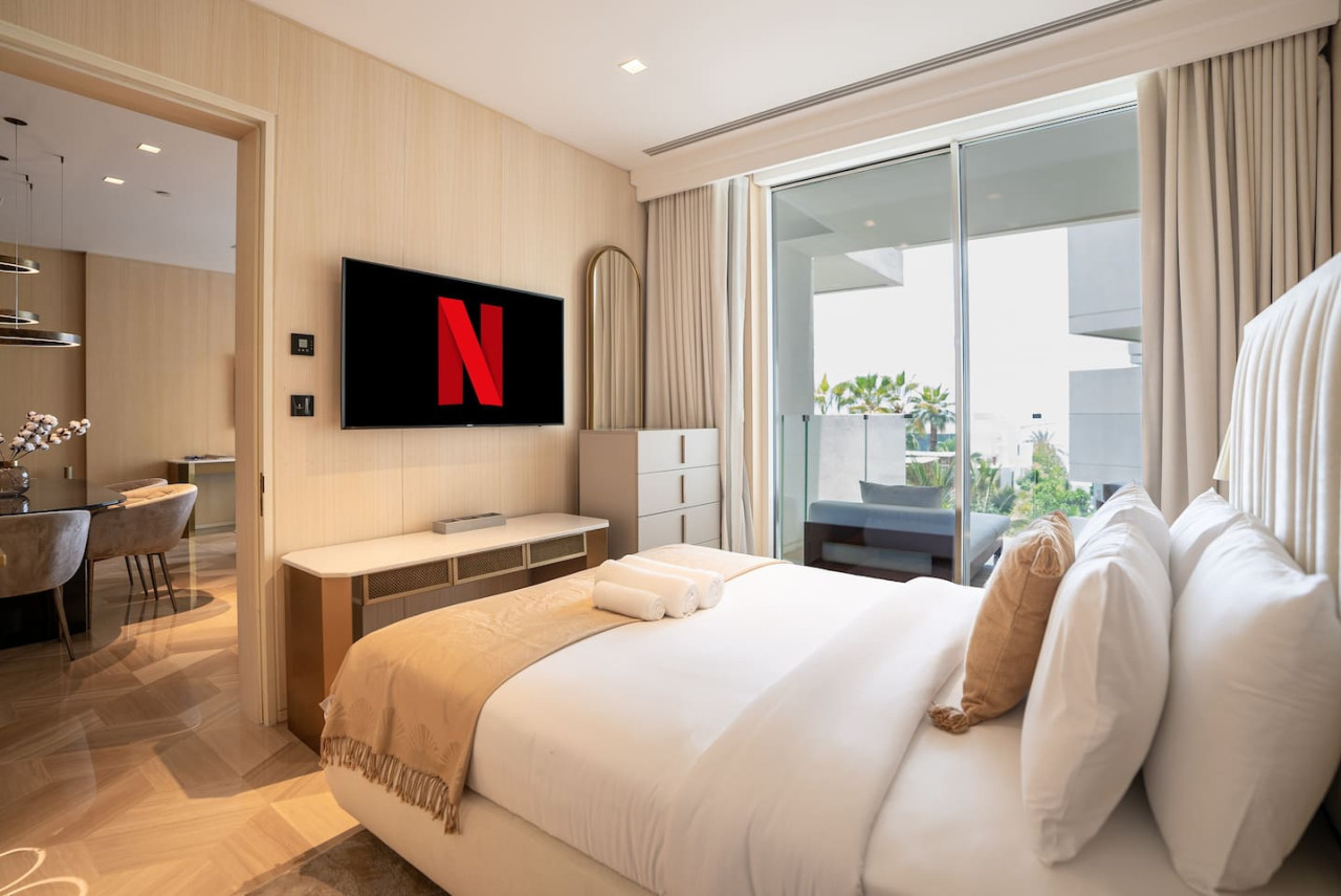 Exclusive 2BR in Five Palm Jumeirah - Pool & Beach Access - Tecom - Dubai - United Arab Emirates