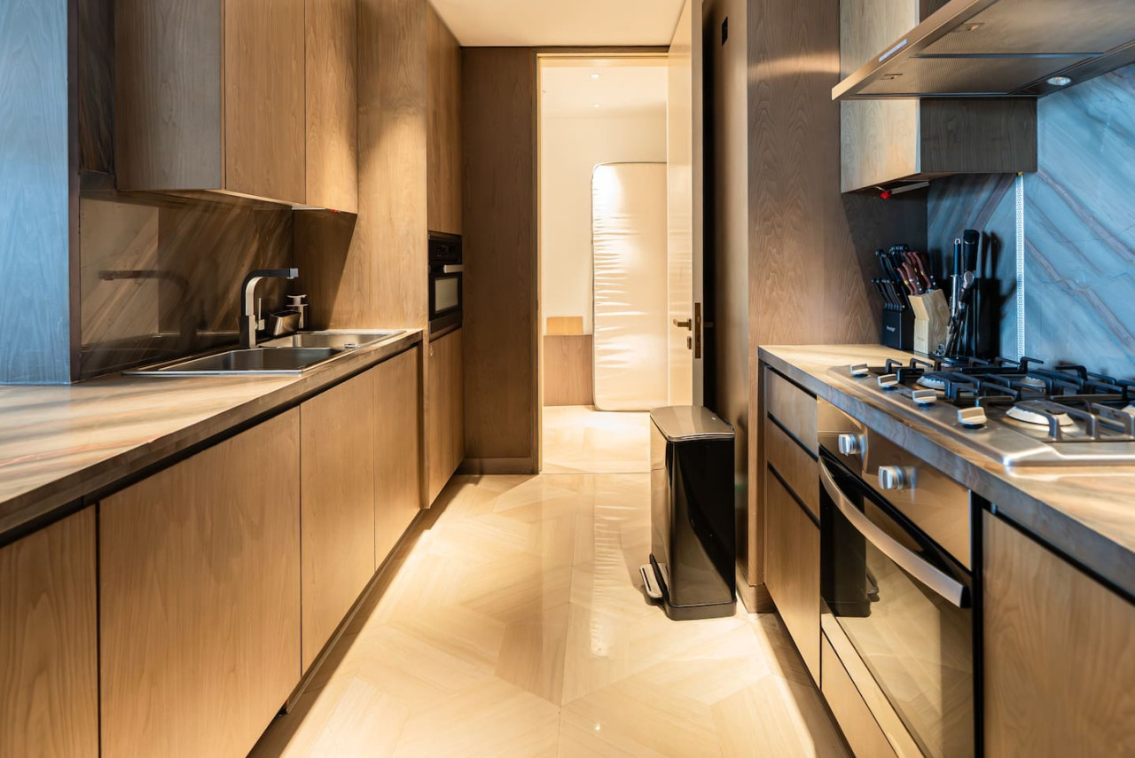 Exclusive 2BR in Five Palm Jumeirah - Pool & Beach Access - Tecom - Dubai - United Arab Emirates