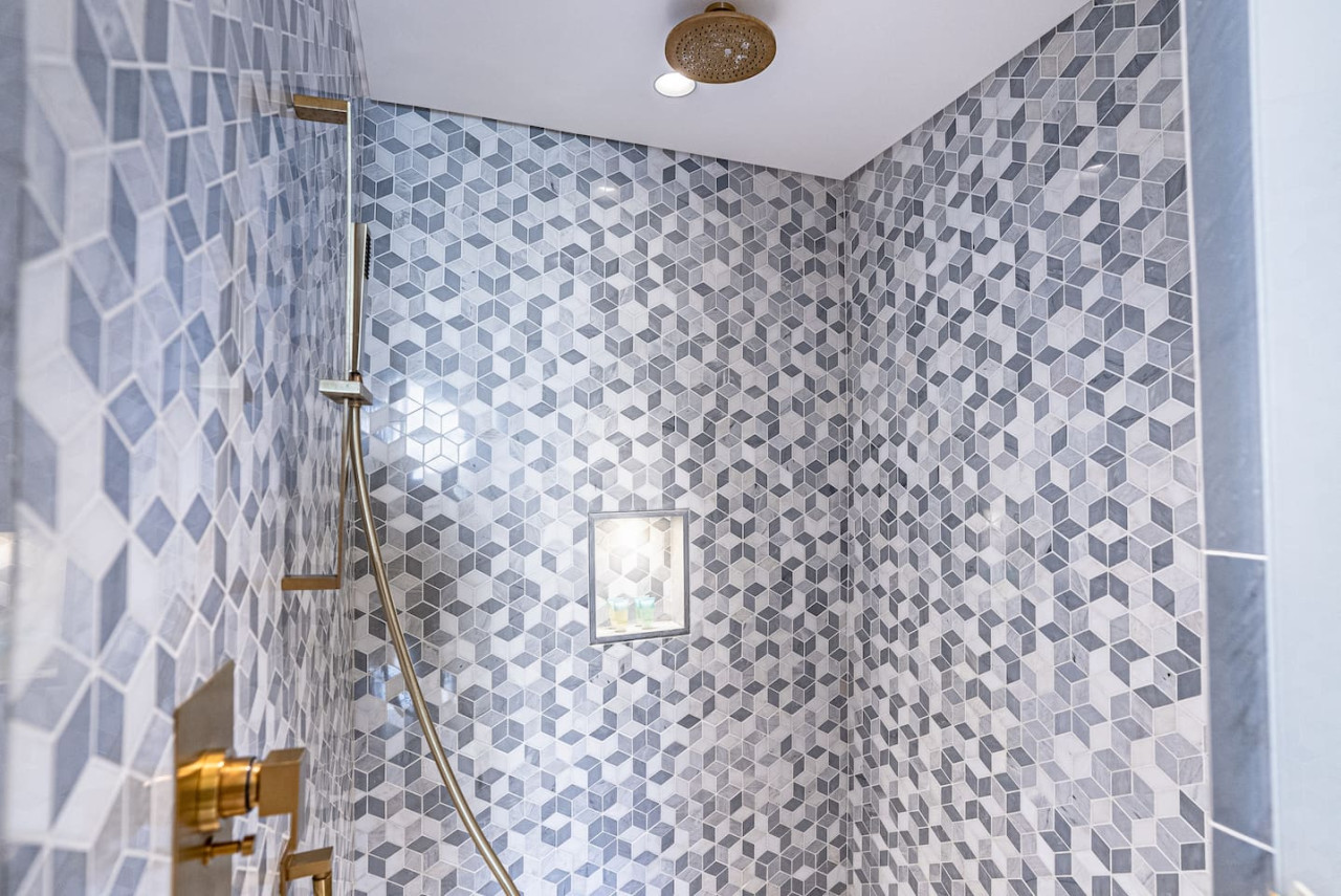 Exclusive 2BR in Five Palm Jumeirah - Pool & Beach Access - Tecom - Dubai - United Arab Emirates