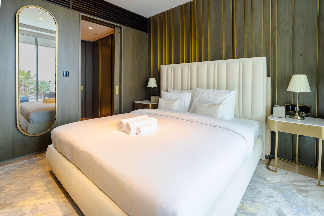 Exclusive 2BR in Five Palm Jumeirah - Pool & Beach Access - Tecom - Dubai - United Arab Emirates