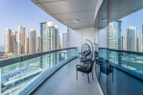 Stunning 4 BR Luxury Apartment - Dubai Marina