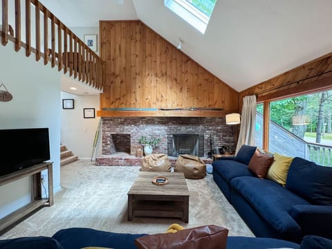 Pine Top Lodge | Spacious Family Home with a Pool!