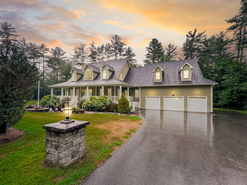 The Great Escape | 6100 ft.² | Movie Theater | A/C - Conway