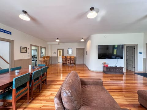 1908 Conway Meeting House | 5 Bedroom, Lake Access