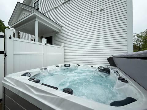The Conway Meeting House + Church | 10 BDRM + Pond