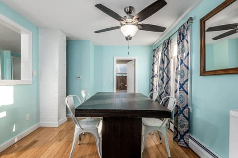 Expansive Home with Large Yard, Close to the Beach