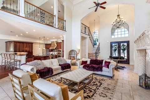 Lake Mansion Luxury Estate