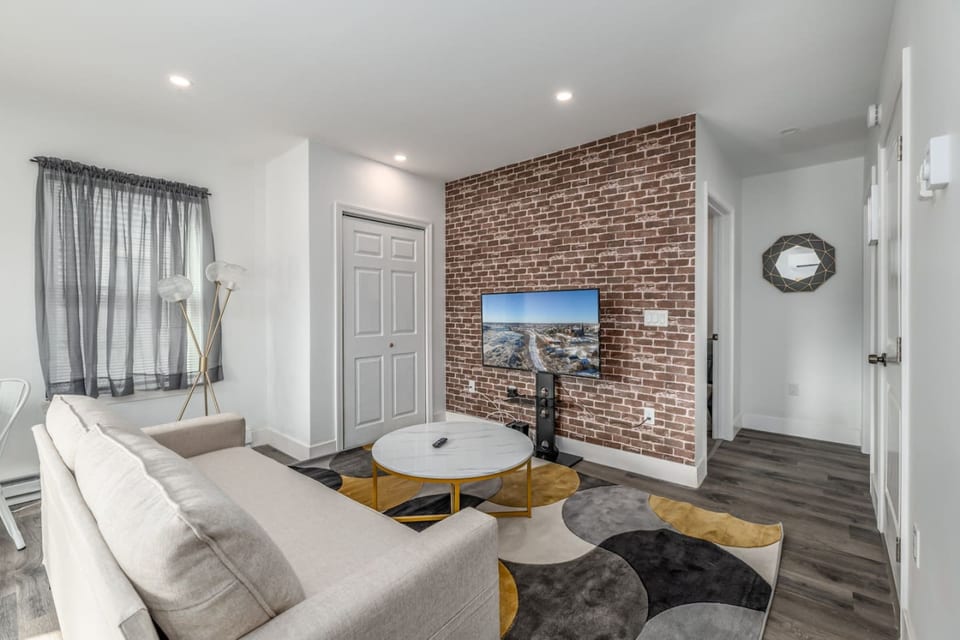 Fresh Riverfront | Washer & Dryer On-Site - Bangor
