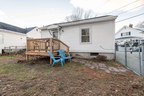 Old Orchard Beach Retreat | 2BD Cottage