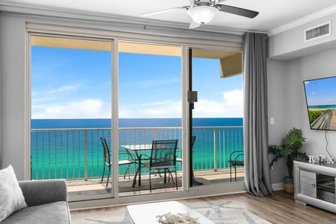 Shores of Panama Chic 2-BD Beachfront Resort Condo!