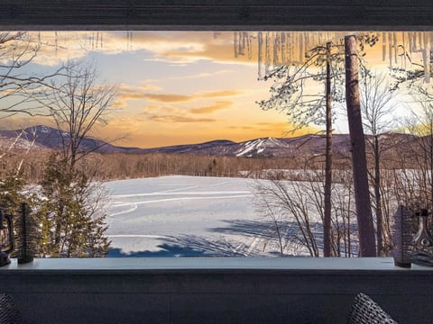 Ridge View Chalet | Incredible Views & Location