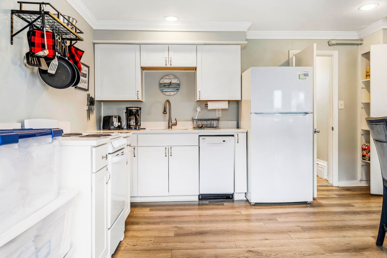 coastal-charm-beachside-retreat/