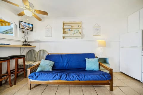 Sun, Sand & Serenity: 2-BR with Beach Access