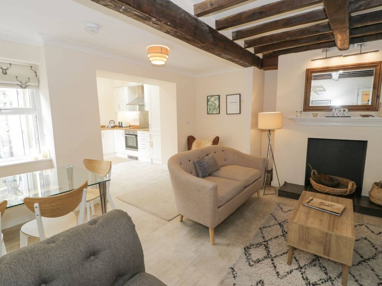 pet-friendly-stay-near-ruthin-castle-with-parking/