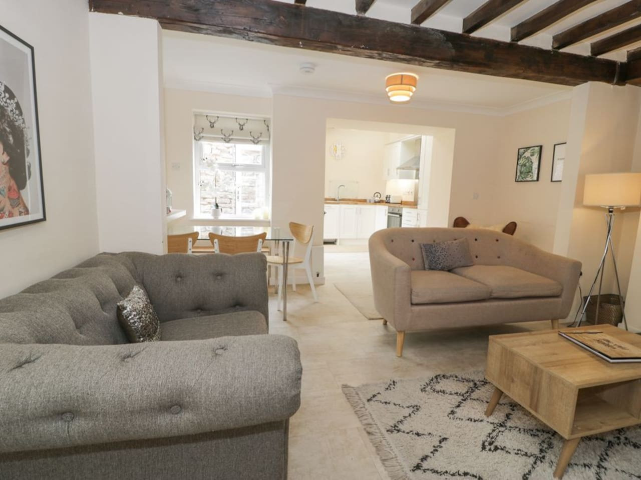 pet-friendly-stay-near-ruthin-castle-with-parking/