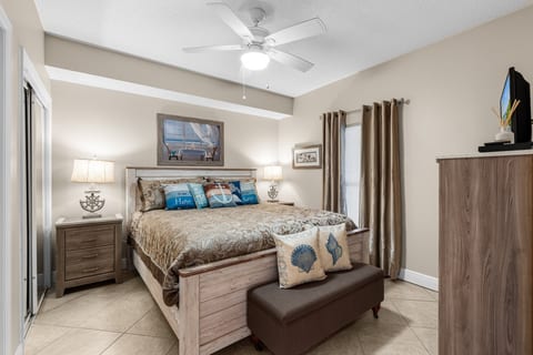 Beachfront Retreat: Family-Friendly 1-Bedroom Getaway