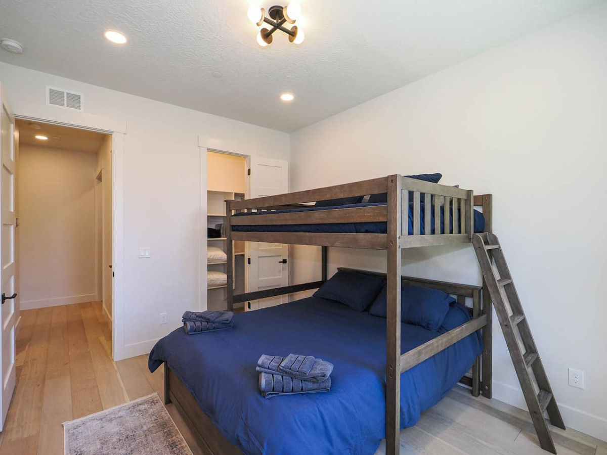 Luxury 4BR Mountain Retreat Near Sundance Resort - Provo