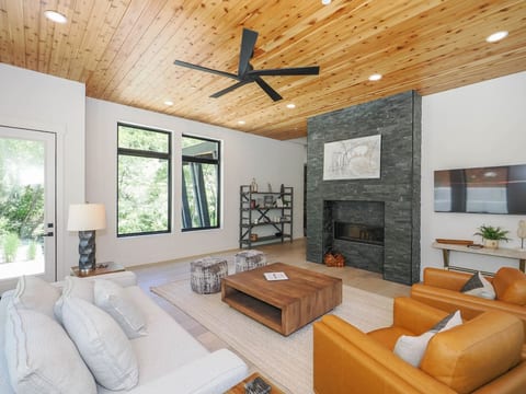 Luxury 4BR Mountain Retreat Near Sundance Resort