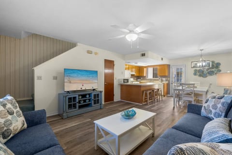 Resort Townhouse with Beach Access & 11 Pools
