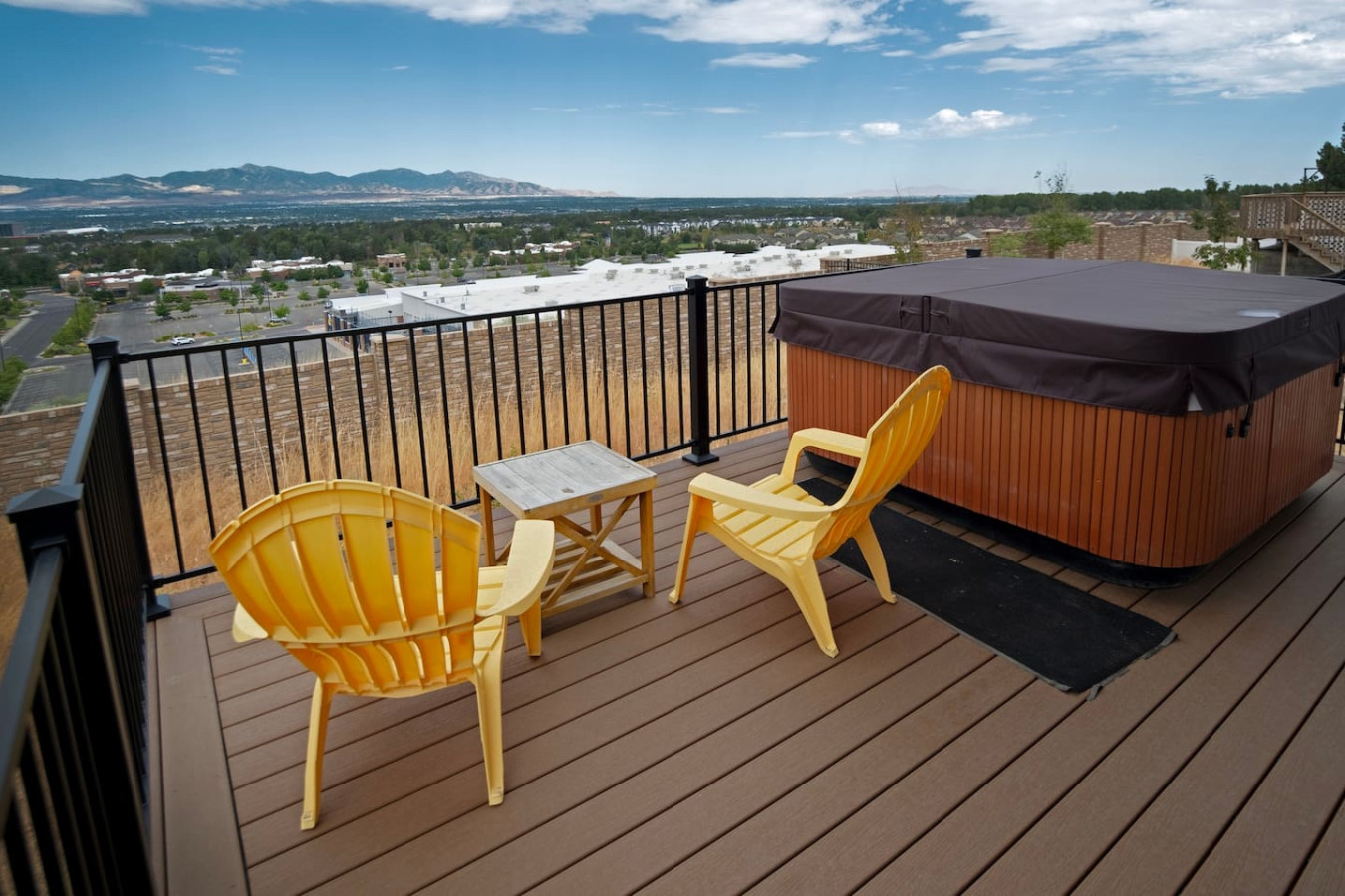 modern-ski-house-or-office-space-and-sunset-views/