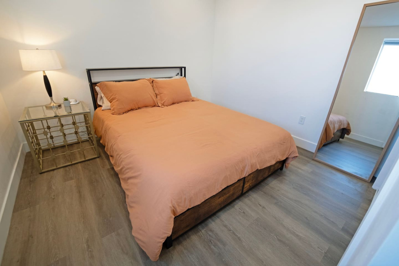 modern-ski-house-or-office-space-and-sunset-views/