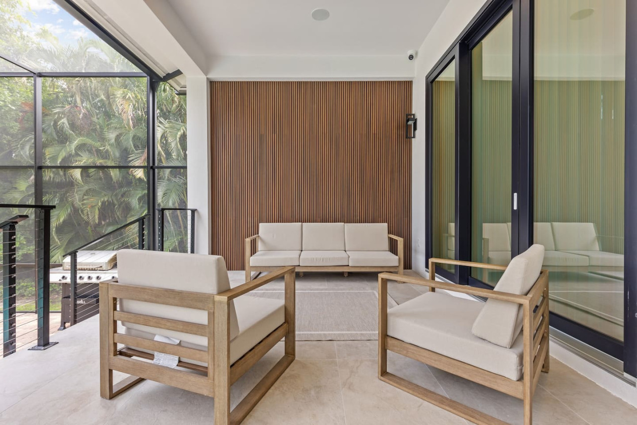 luxurious-naples-retreat/