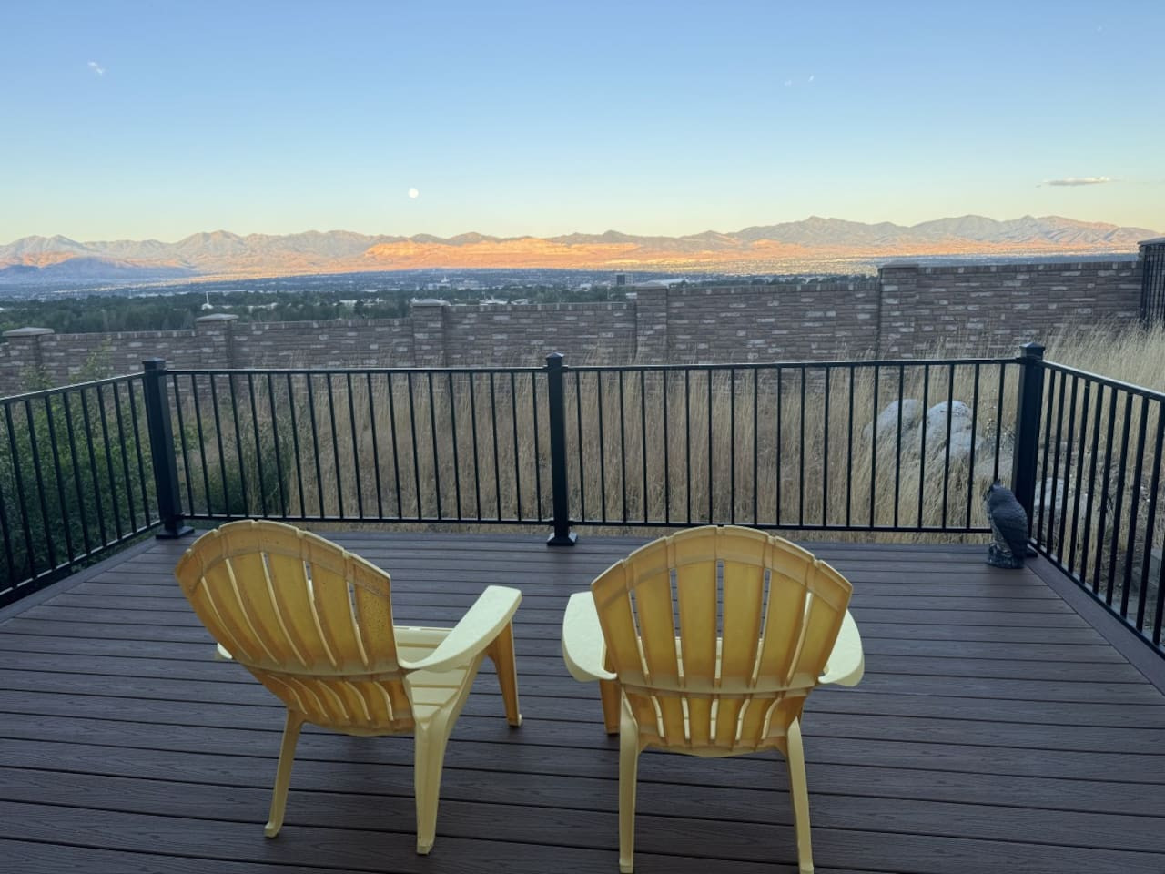 Modern 3BR Ski House | Sunset Views & Hot Tub - Sandy