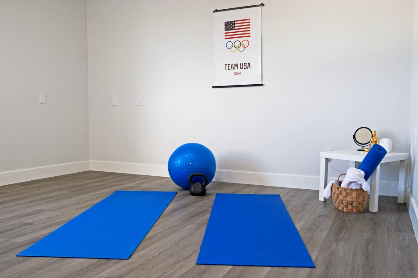 Modern 3BR Ski House | Sunset Views & Hot Tub - Sandy