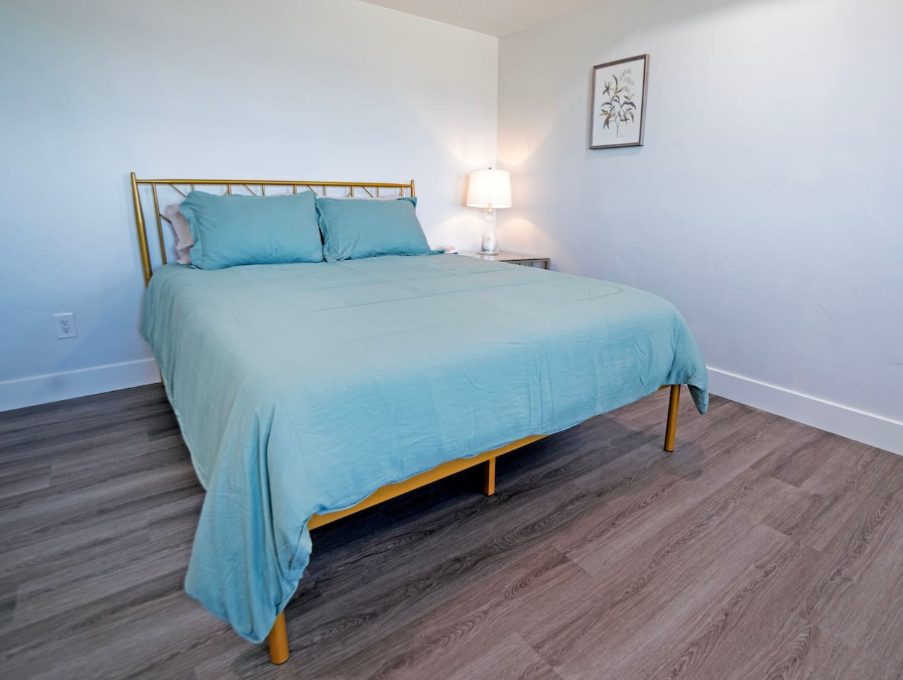 modern-3br-ski-house-or-sunset-views-and-hot-tub/