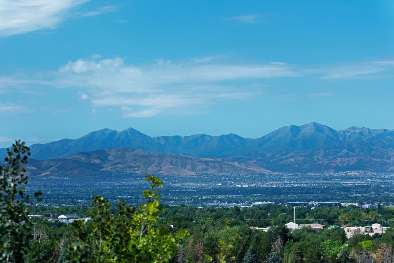 Modern 3BR Ski House | Sunset Views & Hot Tub - Sandy
