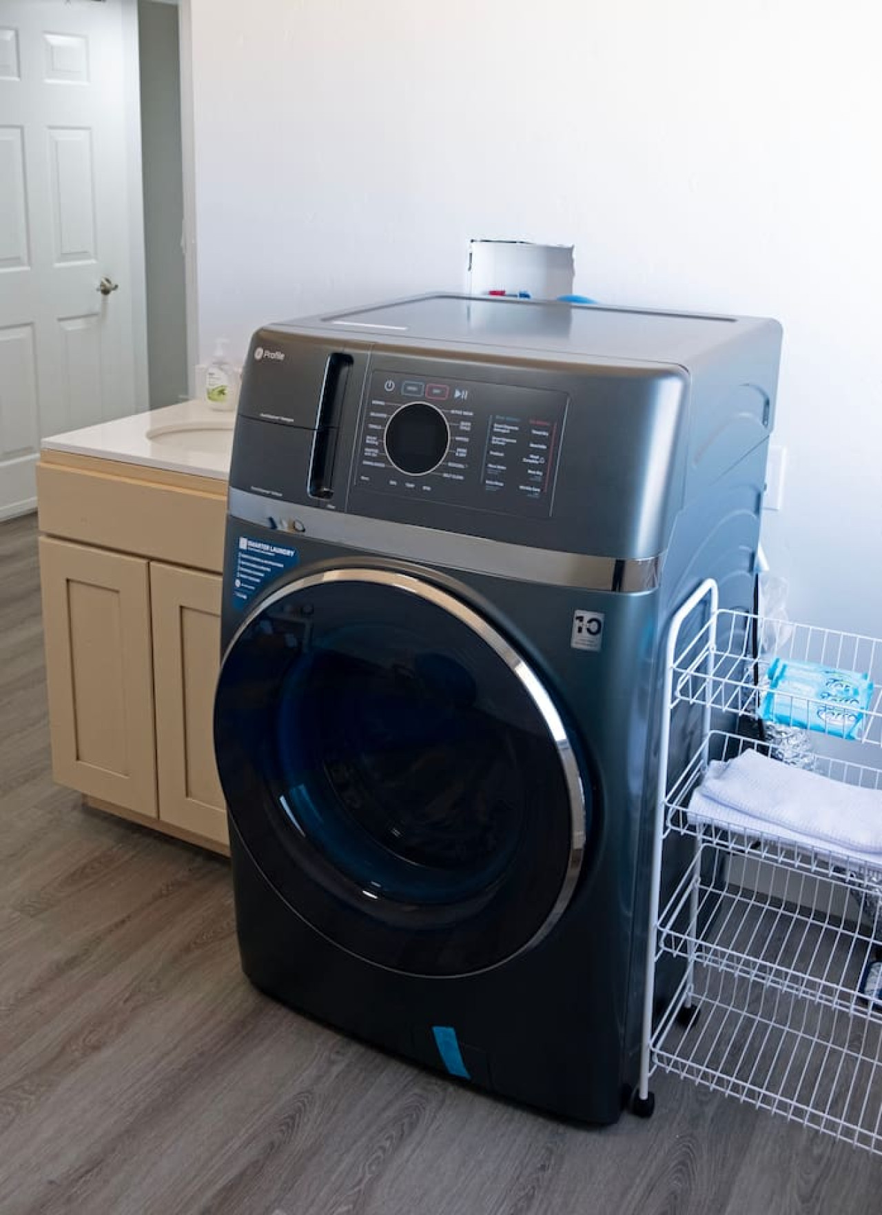 Modern 3BR Ski House | Sunset Views & Hot Tub - Sandy