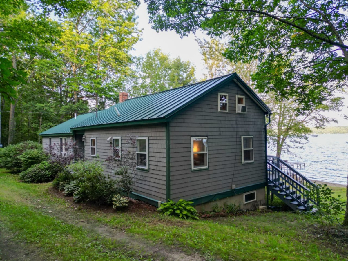 lake-house-getaway-with-rustic-charm-sleeps-11/