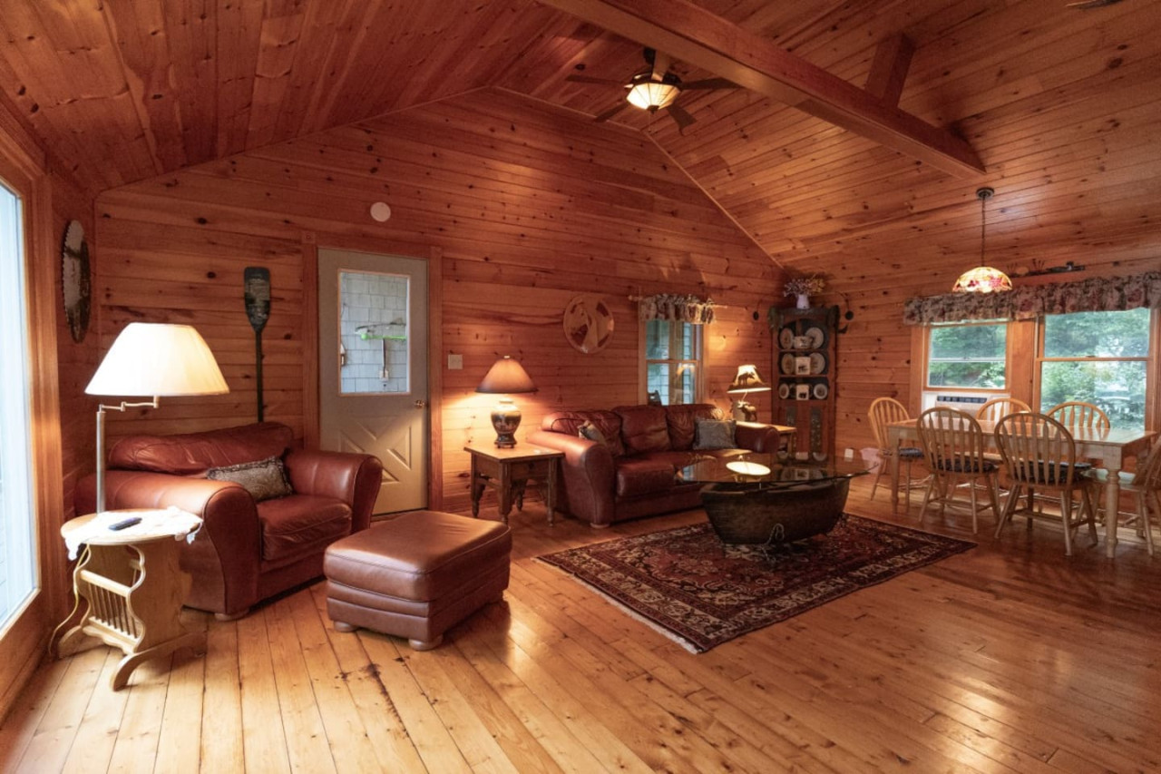 lake-house-getaway-with-rustic-charm-sleeps-11/