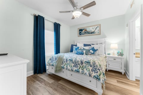 King Size Master Bathroom!