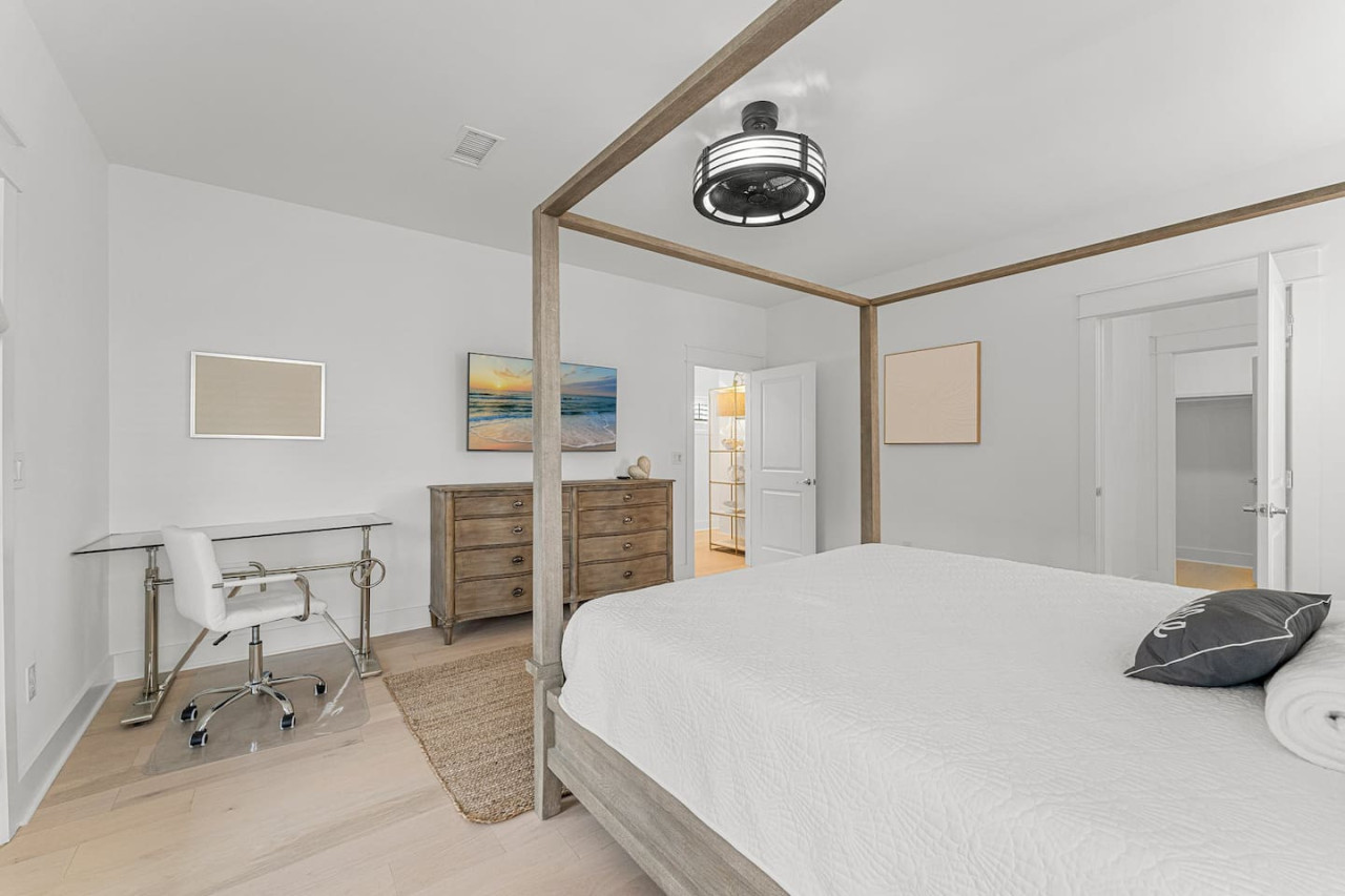 luxury-beach-glam-home:-walkbikegolf-cart-to-pools-beach-30a!-pet-friendly/