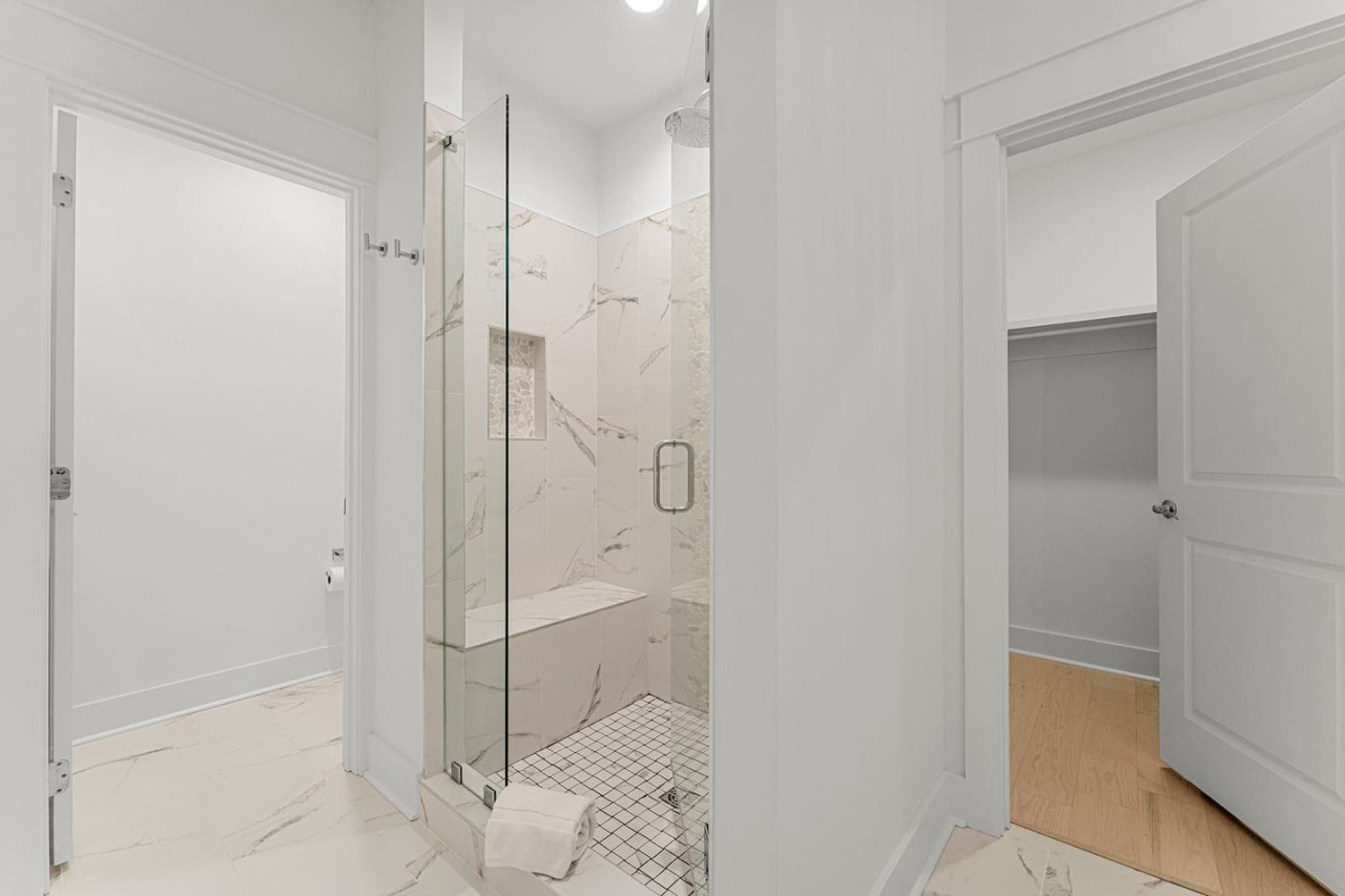 luxury-beach-glam-home:-walkbikegolf-cart-to-pools-beach-30a!-pet-friendly/