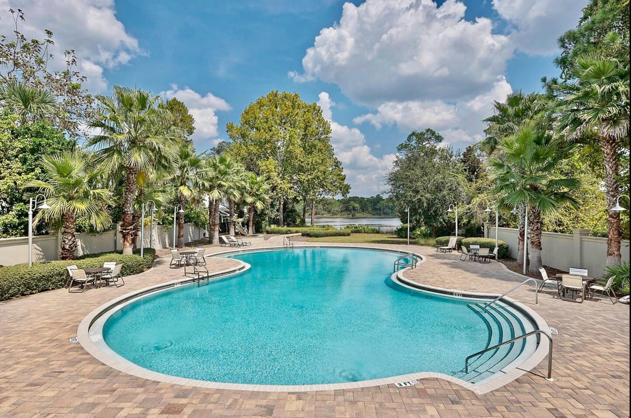 luxury-beach-glam-home:-walkbikegolf-cart-to-pools-beach-30a!-pet-friendly/