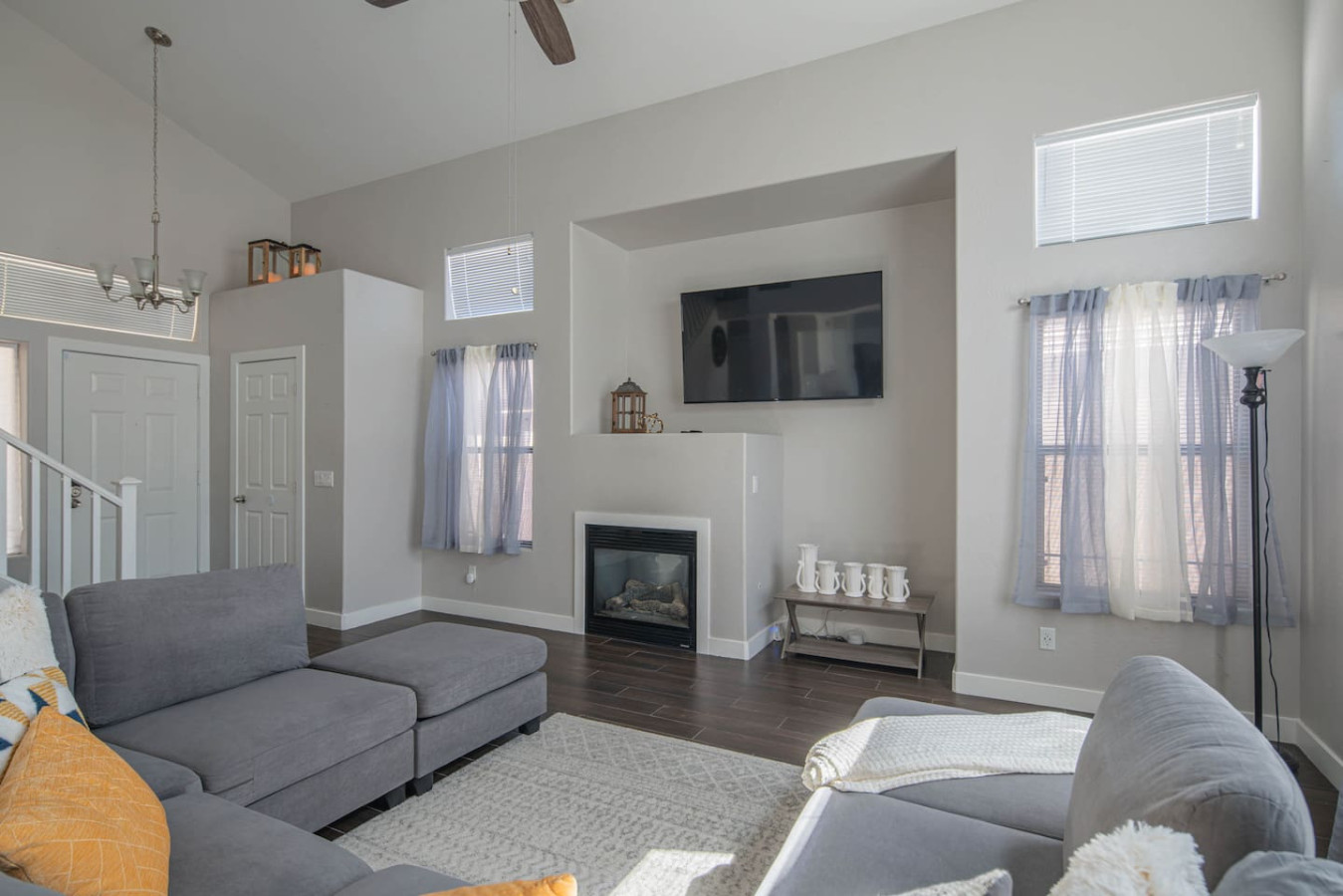 luxe-avondale-escape-4-br-sleeps-12/