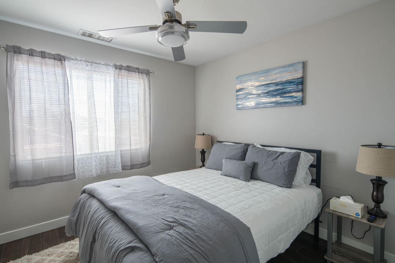 Luxe Avondale Escape - 4 BR, Sleeps 12 - Avondale