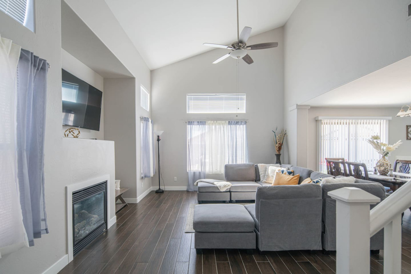 luxe-avondale-escape-4-br-sleeps-12/