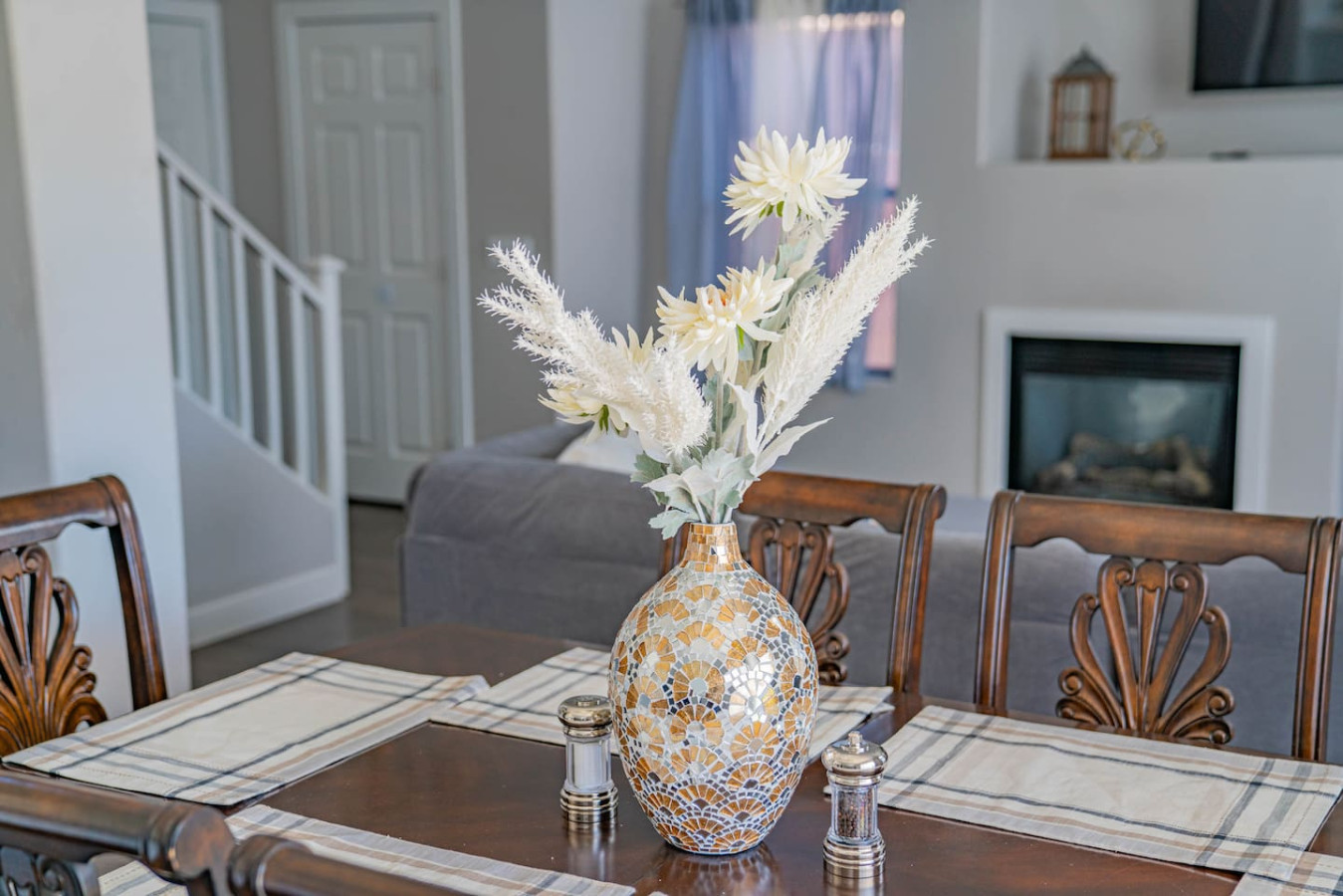 Luxe Avondale Escape - 4 BR, Sleeps 12 - Avondale