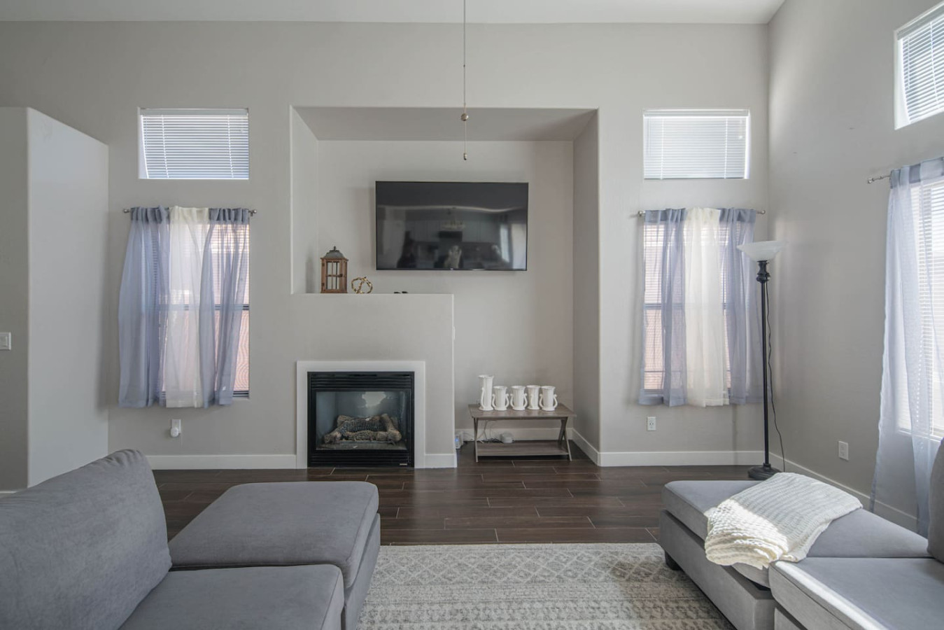 luxe-avondale-escape-4-br-sleeps-12/